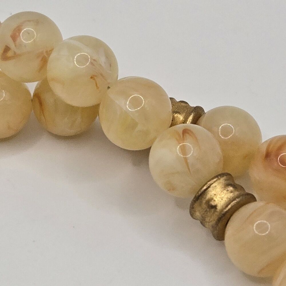 Vintage 2 Strand Choker Necklace Honey Yellow Lucite Beads Gold-Tone Rose Clasp - Picture 7 of 10
